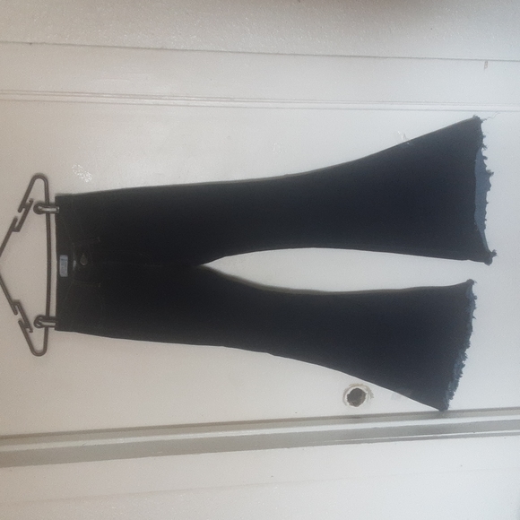 Judy Blue Denim - Judy Blue Super High Rise Super Flare Mom Jeans Sz 3/26